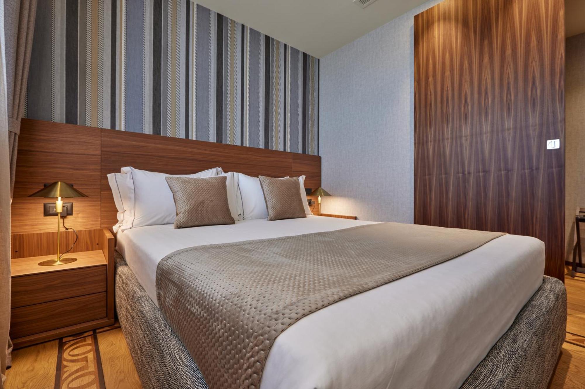 Valis Luxury Hotel Vlorë 외부 사진