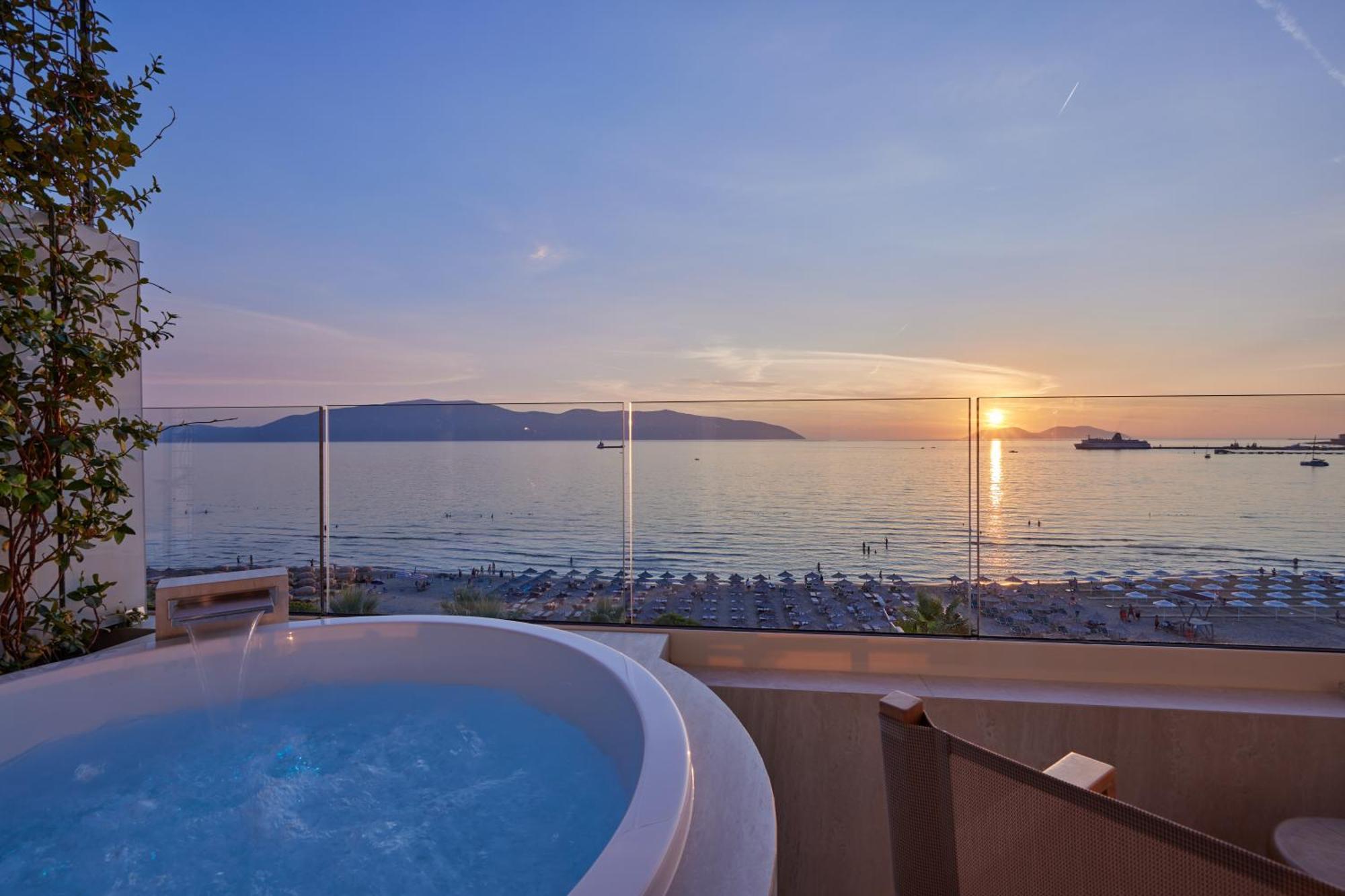 Valis Luxury Hotel Vlorë 외부 사진