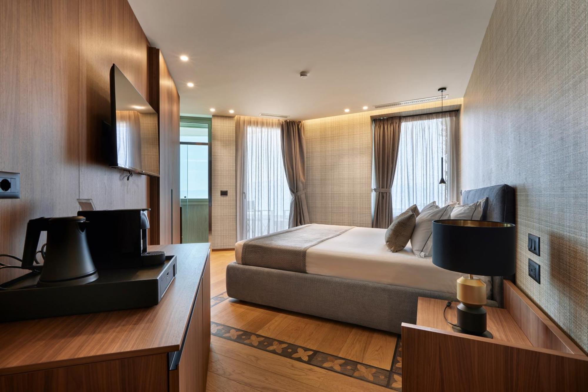 Valis Luxury Hotel Vlorë 외부 사진