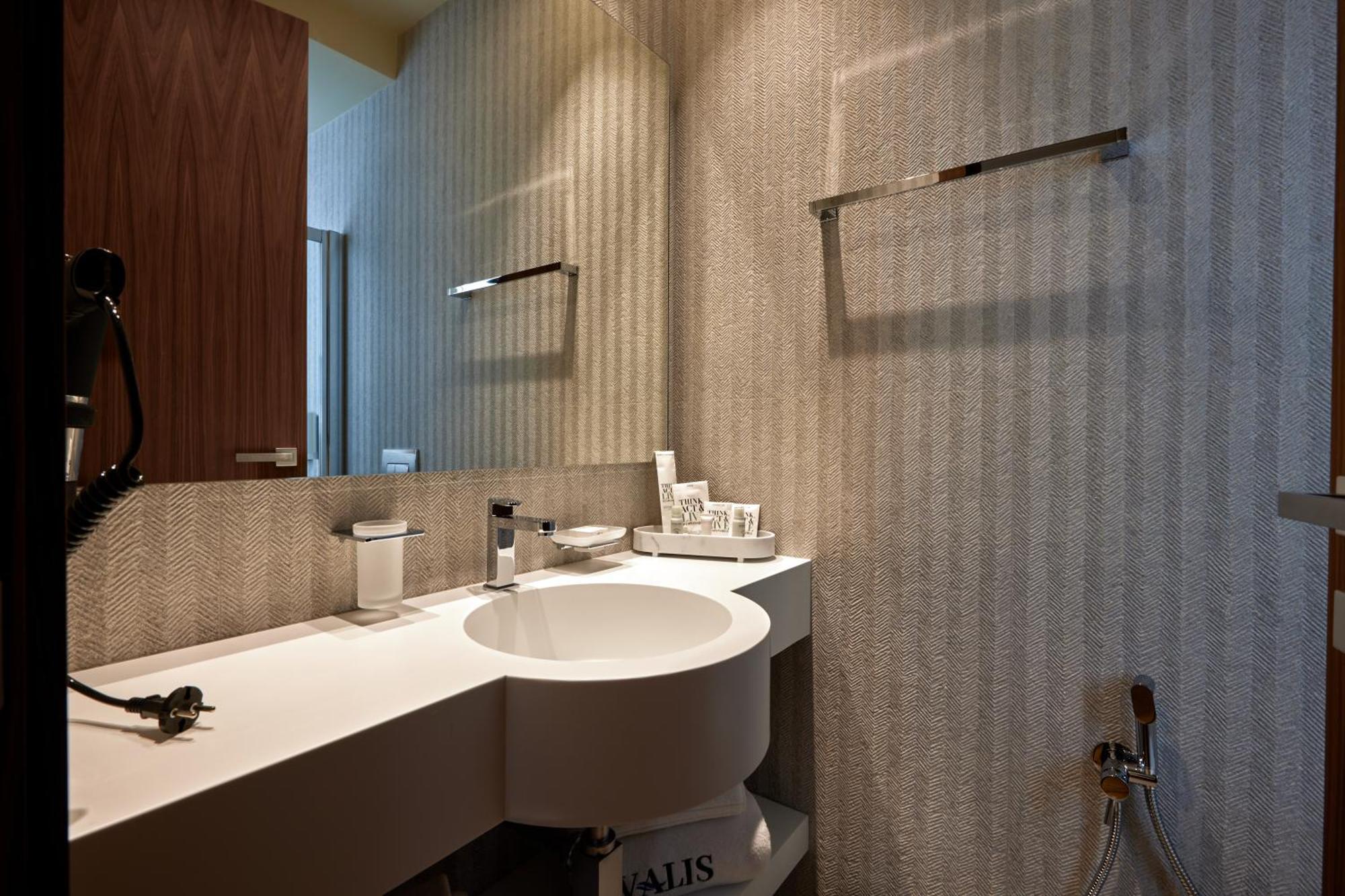 Valis Luxury Hotel Vlorë 외부 사진